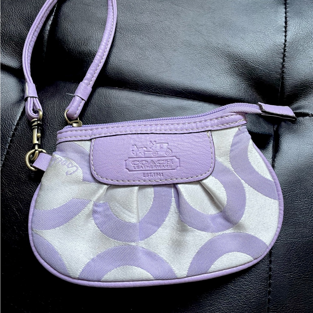 Coach Corner zip wristlet purse wallet